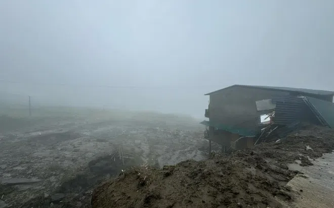 Chuyến ngắm Tây Bắc mùa lúa chín dang dở của khách miền Nam