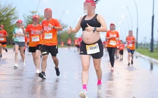Thấy gì từ hình ảnh thai phụ 7 tháng chạy marathon?
