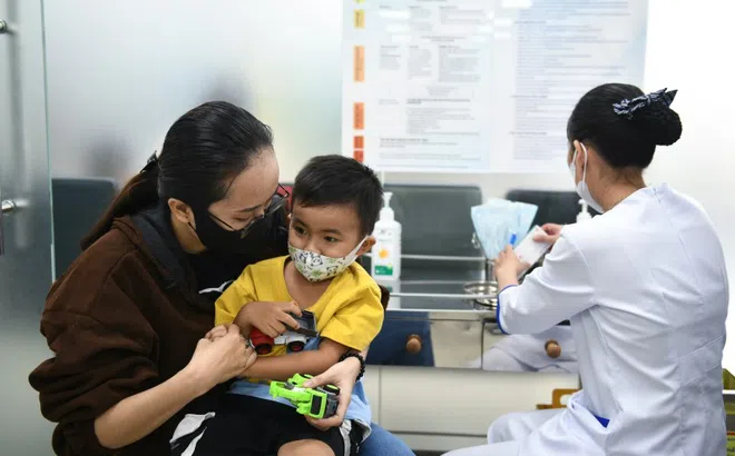 Lý do ca mắc sởi ở TP.HCM giảm chậm