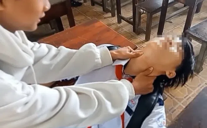Học sinh thử 'bắt pen', bác sĩ cảnh báo hành động liều lĩnh