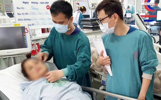 Nhập viện vì uống 5-6 lít nước/ngày để chữa bệnh