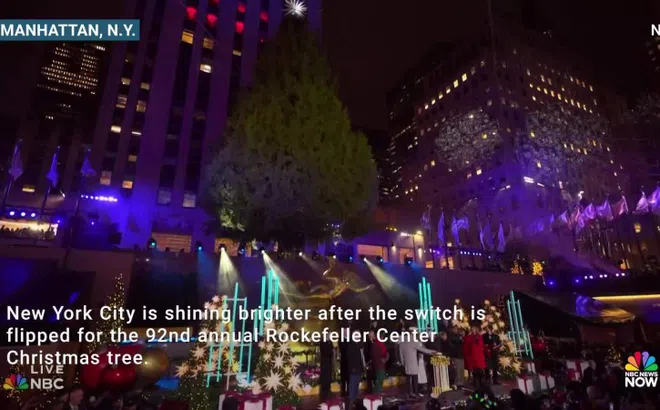 Thắp sáng cây thông Noel nổi tiếng nhất New York