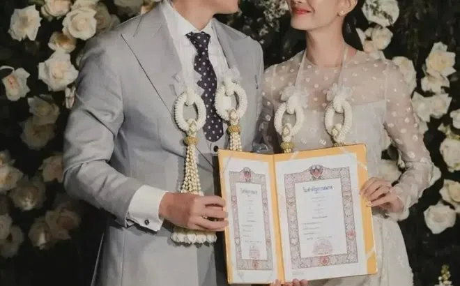 5 váy cưới của minh tinh Thái Lan
