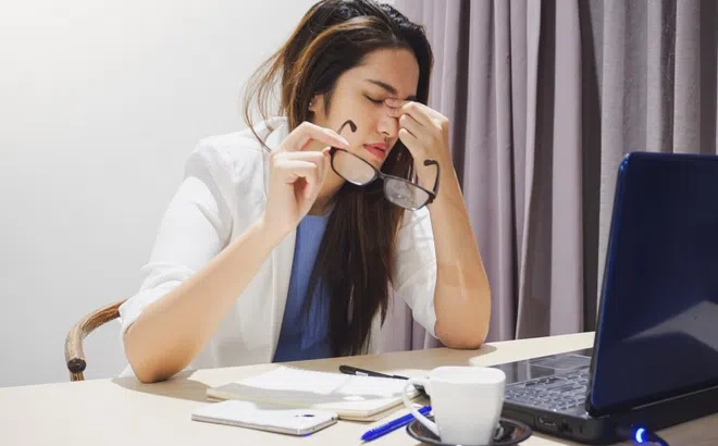 Một thói quen hại sức khỏe hơn cả hút thuốc lá