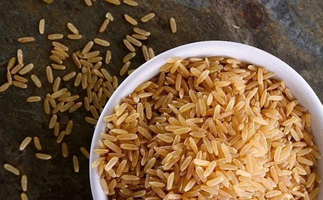 Điều gì xảy ra với cơ thể khi ăn gạo lứt thường xuyên?
