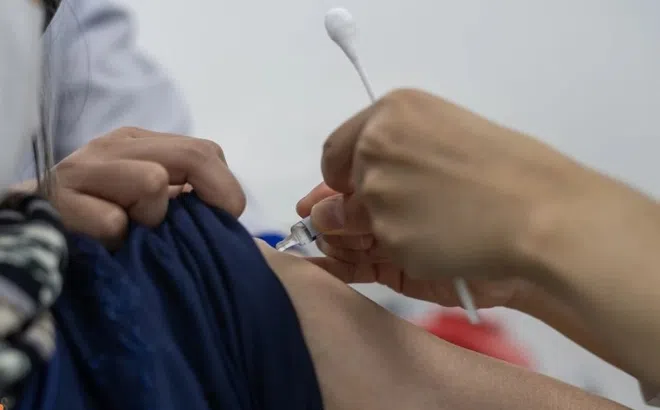 Tại sao phải tiêm vaccine cúm nhắc lại hàng năm?