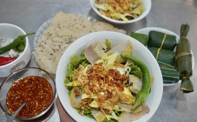 Quán phá lấu trộn 30 năm ở Đà Nẵng