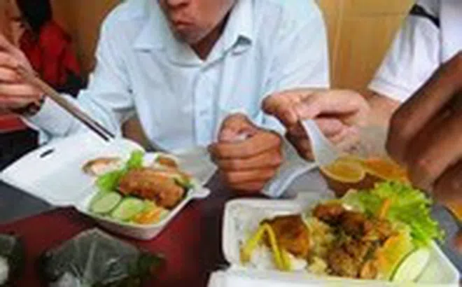 Cục An toàn thực phẩm hướng dẫn sử dụng hộp xốp, dùng đựng thức ăn có nguy cơ thế nào?