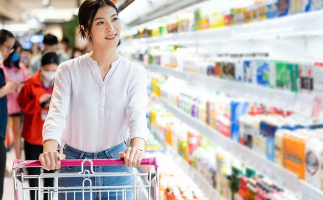 Chọn sữa cho con, mẹ nên quan tâm yếu tố nào?