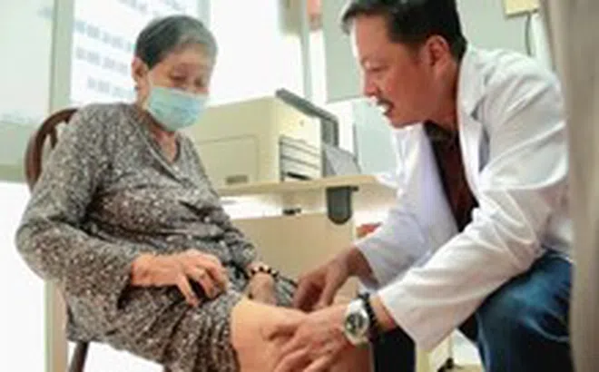 Khám, phát thuốc miễn phí cho cựu chiến binh, người có công