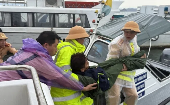 Lật tàu du lịch ở Quảng Ninh, Bộ Y tế chỉ đạo khẩn