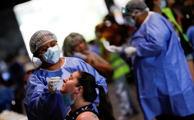 Covid-19 trỗi dậy ở nhiều bang của Mỹ