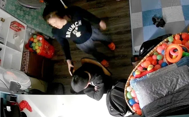 Ồn ào vụ mẹ kế bạo hành, fanpage CDC Hà Nội khóa bình luận