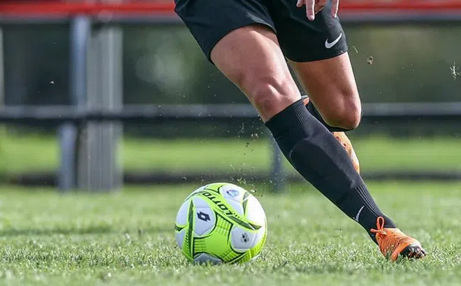 Chấn thương nghiêm trọng khi đá bóng, thanh niên phải cắt bỏ tinh hoàn