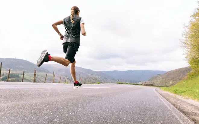 Bí quyết giảm mỡ bụng hiệu quả nhờ kết hợp chạy bộ với plank