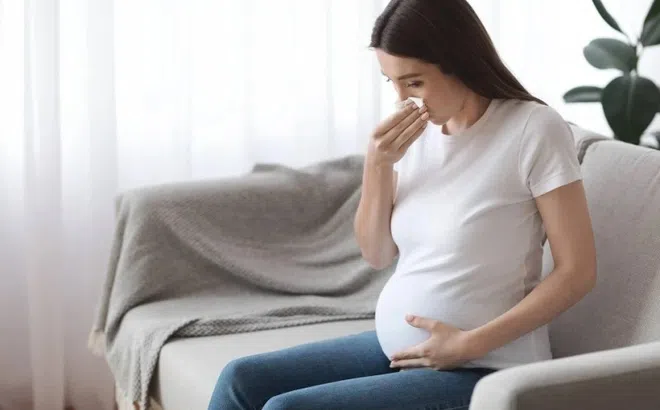 Điều gì xảy ra với em bé khi mẹ mang thai vui vẻ, hay cười?