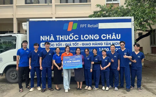 Long Châu miễn phí hơn 2.000 liều vắc xin uốn ván cho người dân Miền Trung