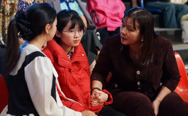 Trái tim cho em và hành trình hồi sinh của cô bé mồ côi