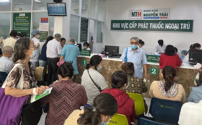 Vì sao nhiều người bệnh vẫn chưa được kê đơn thuốc 2-3 tháng dù bệnh ổn định?